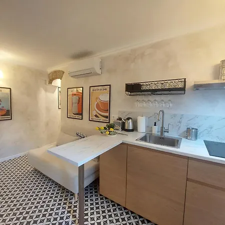 La Tana Di Edo By World